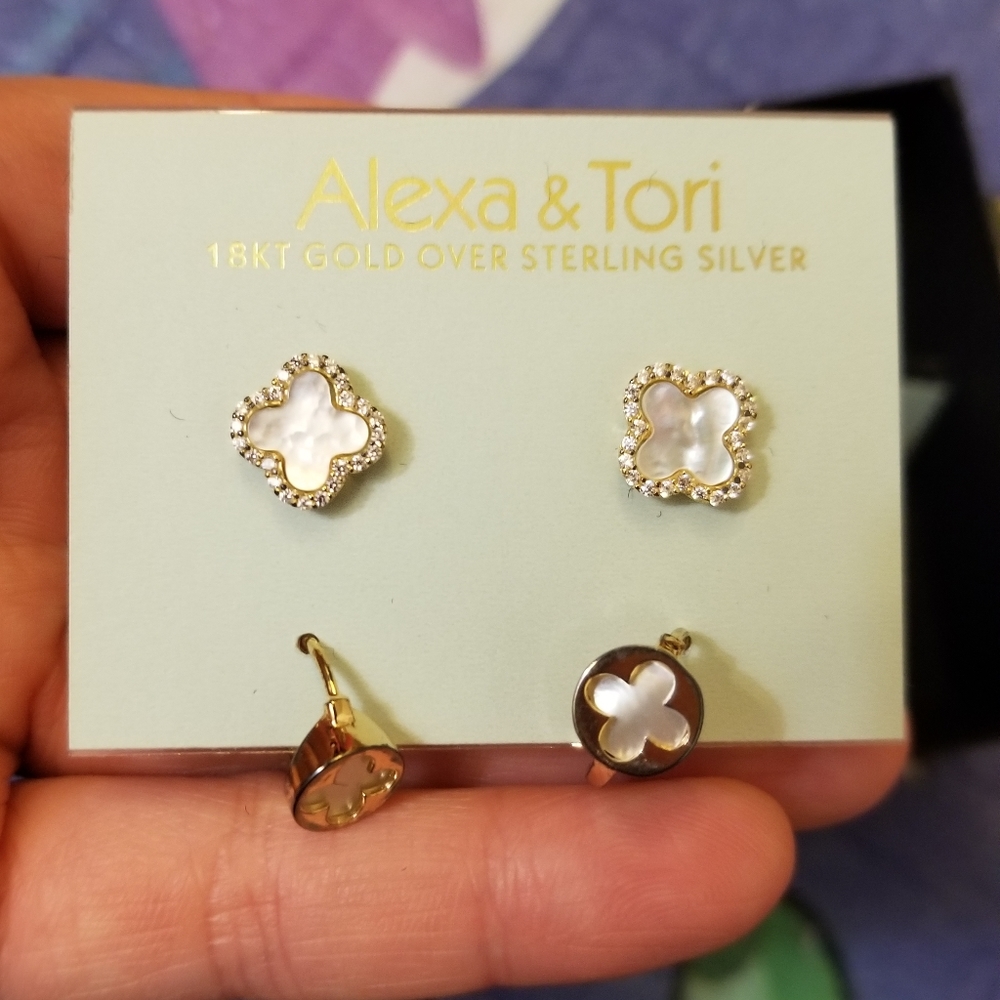 Alexa & Tori earrings x 2 clover mother of pearl